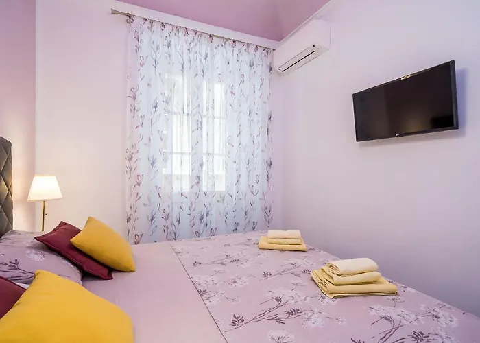 Old Town Top Spot Apartments